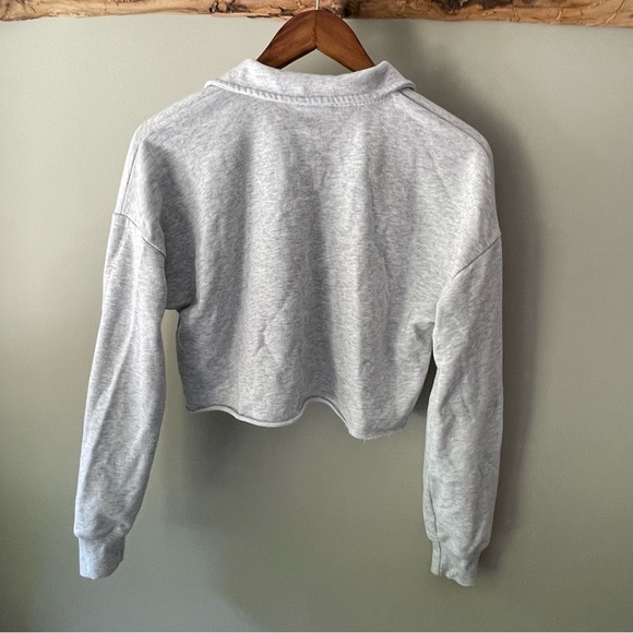 Cropped gray Sunday best button up sweater - Picture 2 of 5